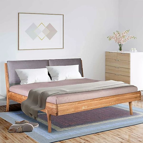 Doppel Bett mit Polsterkopfteil aus Eiche Massivholz geölt günstig online kaufen