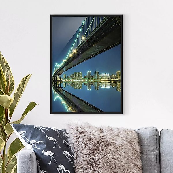 Bild mit Rahmen Architektur & Skyline - Hochformat Abstract Manhattan Bridg günstig online kaufen