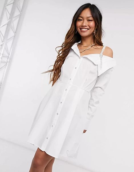 River Island – Weißes Mini-Hemdkleid mit strassbesetztem One-Shoulder-Träge günstig online kaufen