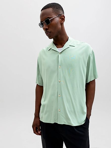 Jack & Jones Kurzarmhemd "JJEJEFF RESORT SOLID SHIRT SS SN" Viskose, loose günstig online kaufen