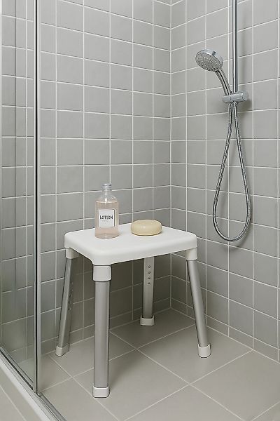 Bischof Duschhocker, belastbar bis 150 kg, rutschfester Stand, TÜV/GS geprü günstig online kaufen