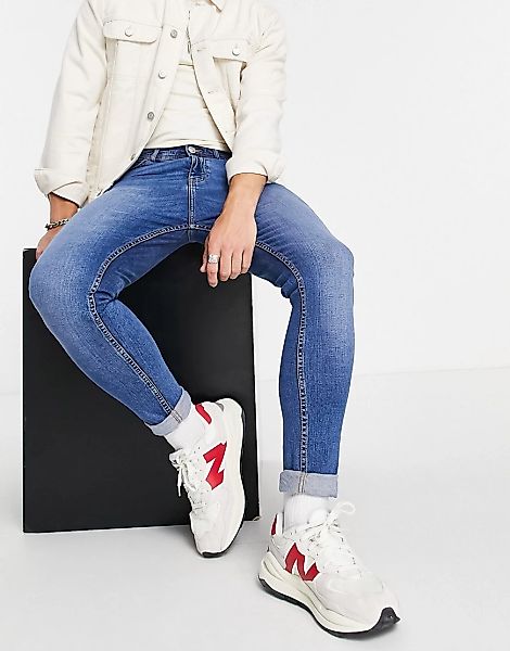 Don't Think Twice – Jeans mit Karottenschnitt in Mittelblau günstig online kaufen