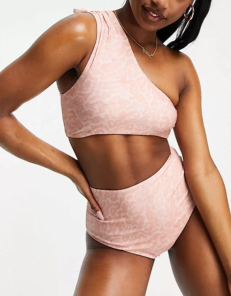 ASOS DESIGN – Bikinioberteil in farblich abgestimmten Animal-Print mit One- günstig online kaufen