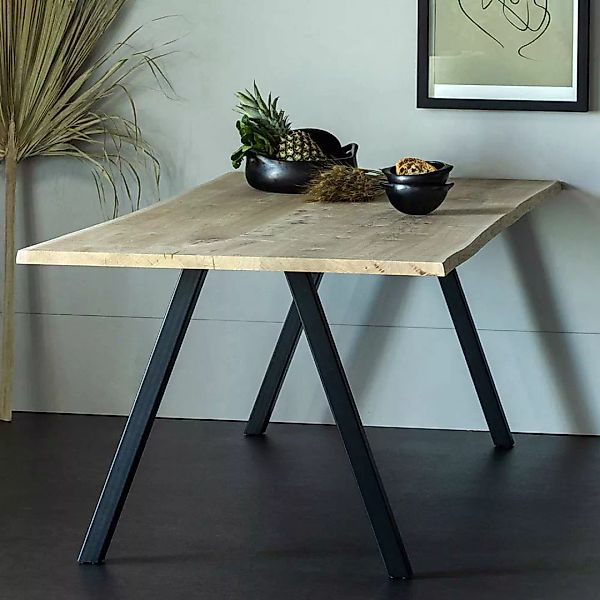 Esszimmertisch mit natürlicher Baumkante Metall Vierfußgestell günstig online kaufen