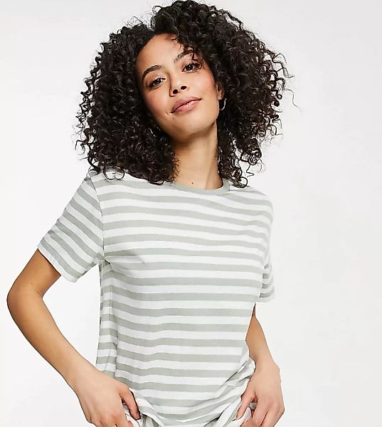 ASOS DESIGN Tall – Kastenförmiges T-Shirt in Weiß mit salbeigrünen Streifen günstig online kaufen