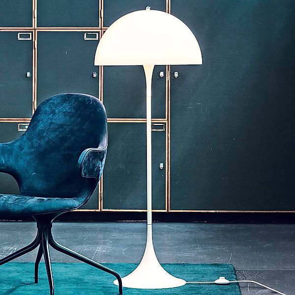 Louis Poulsen Panthella - Design-Stehlampe, opal günstig online kaufen