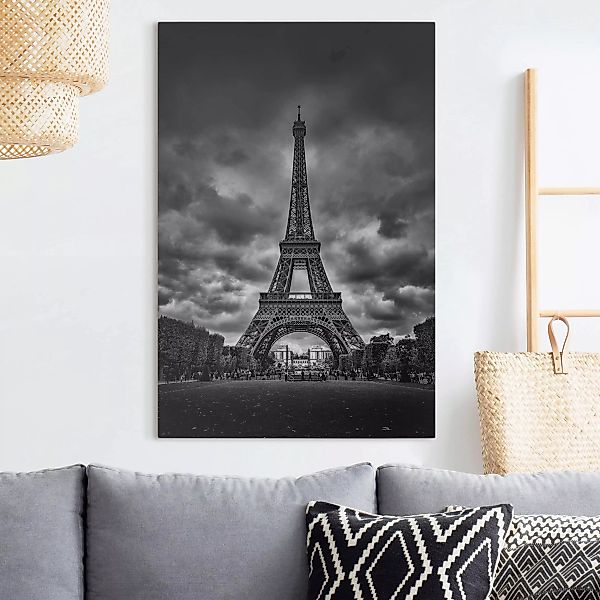 Leinwandbild Schwarz-Weiß - Querformat Eiffelturm vor Wolken schwarz-weiß günstig online kaufen