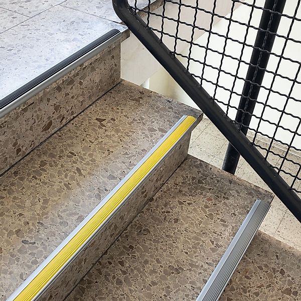 Karat Treppenkantenprofil Power Grip Gummieinlage, verschiedene günstig online kaufen