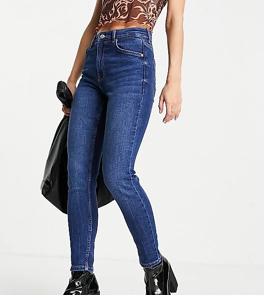 Bershka Petite – Jeans mit hohem Taillenbund und engem Schnitt in Dunkelbla günstig online kaufen