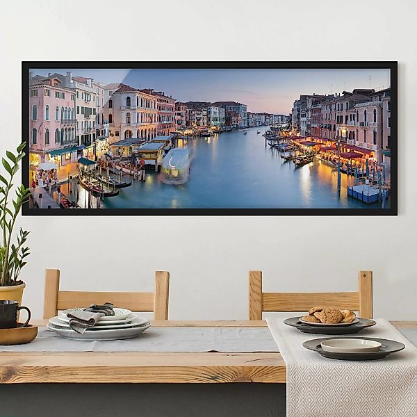 Bild mit Rahmen - Panorama Abendstimmung auf Canal Grande in Venedig günstig online kaufen