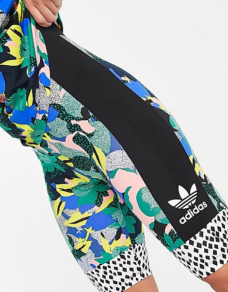 adidas originals – Bunt bedruckte Legging-Shorts-Mehrfarbig günstig online kaufen