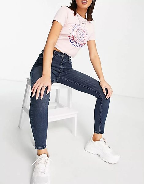 Topshop – Jamie – Jeans aus einem recycelten Baumwollmix in Blauschwarz günstig online kaufen