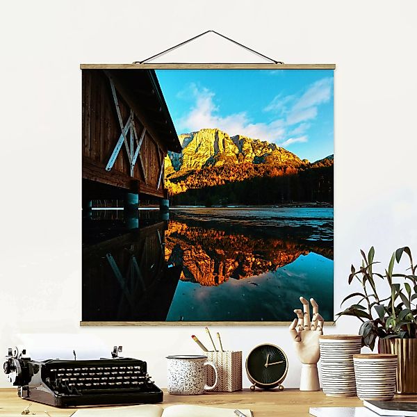 Stoffbild mit Posterleisten Bergspiegelung in den Dolomiten günstig online kaufen