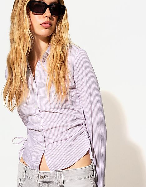 Bershka Figurbetontes Hemd Mit Raffung Damen Xs Rosa günstig online kaufen