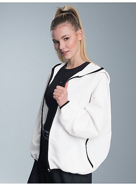 Trigema Sweatjacke "TRIGEMA Dünne Kapuzenjacke mit praktischen Taschen" 1 S günstig online kaufen