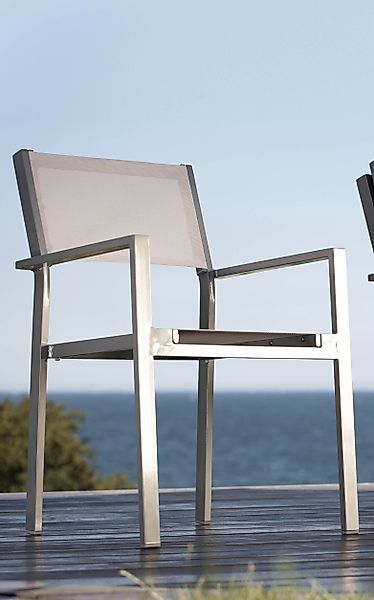 Outdoor Stapelsessel Cubic Gestell silber Bezug weiß günstig online kaufen
