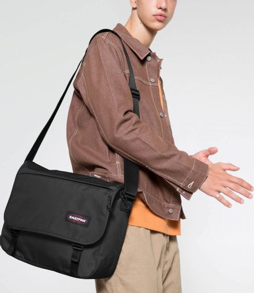 Eastpak Schultertasche Delegate + Black Denim günstig online kaufen