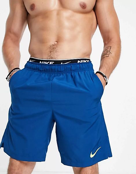 Nike Training – Flex – Gewebte Shorts in Blau günstig online kaufen