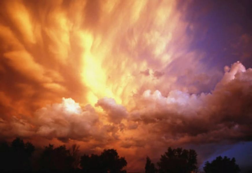 Papermoon Fototapete »Gewitterwolken bei Sonnenuntergang« günstig online kaufen