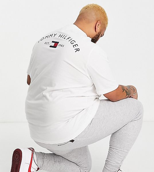 Tommy Hilfiger – Big & Tall – T-Shirt mit Bogen- und Flaggenlogo hinten in günstig online kaufen