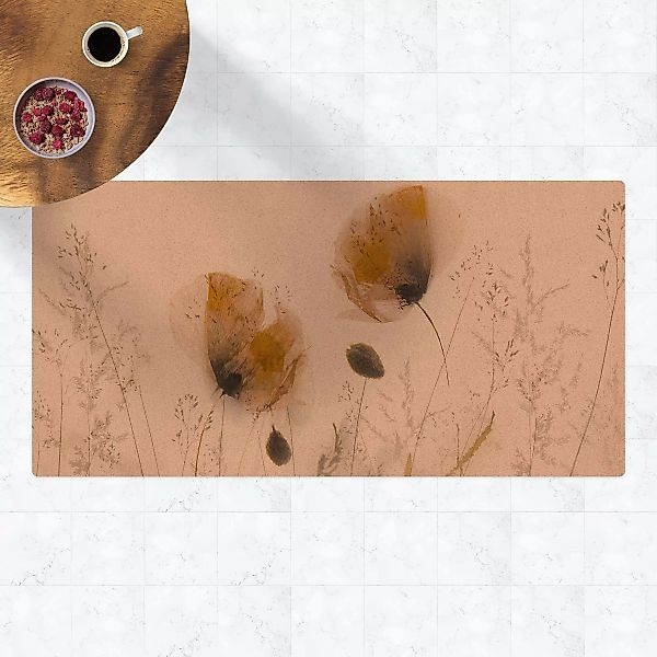 Kork-Teppich Mohnblumen und zarte Gräser im weichen Nebel günstig online kaufen