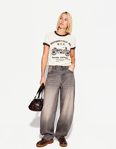 Bershka T-Shirt Mit Farblich Abgesetzten Kurzen Ärmeln Und Print Damen Xs S günstig online kaufen