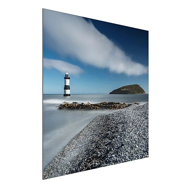 Alu-Dibond Bild Natur & Landschaft - Quadrat Leuchtturm in Wales günstig online kaufen