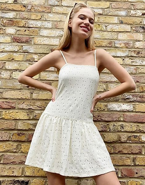 Bershka – Weißes Sommerkleid mit Spaghettiträgern günstig online kaufen