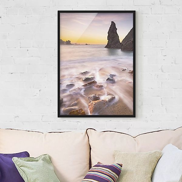 Bild mit Rahmen Strand - Hochformat Spanischer Strand bei Sonnenaufgang günstig online kaufen