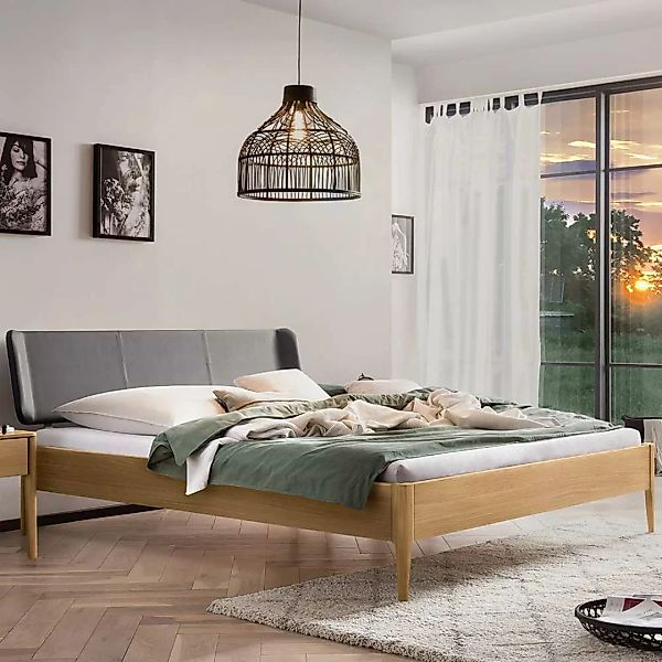 140x200 Bett Eiche hell geölt mit Polsterkopfteil optional mit Nachtkommode günstig online kaufen
