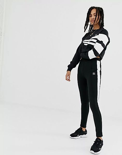 adidas Originals – Sehr schmale Jogginghose in Schwarz mit seitlichen Strei günstig online kaufen