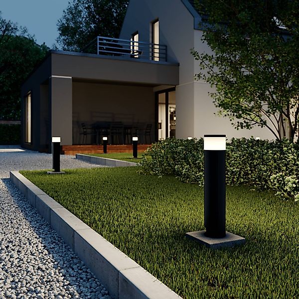 Lucande LED-Sockellampe Corban, grau, Tür, Steckdosen, IP44 günstig online kaufen