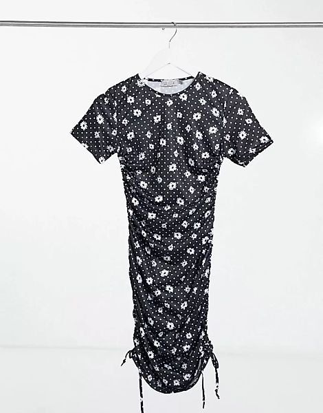 Street Collective – Gerafftes T-Shirt-Kleid mit Blumenmuster-Schwarz günstig online kaufen