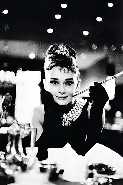 PYRAMID Poster Audrey Hepburn Poster 61 günstig online kaufen