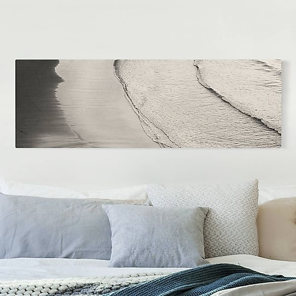 Leinwandbild auf Canvas Natural Leichter Wellengang am Strand Schwarz Weiß günstig online kaufen