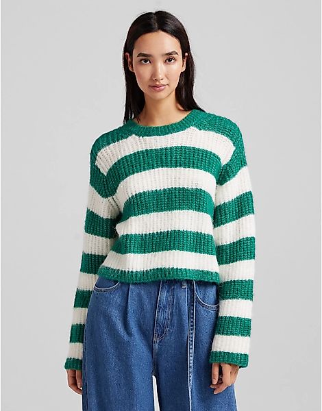 Bershka – Kurz geschnittener, gestreifter Pullover in Grün günstig online kaufen