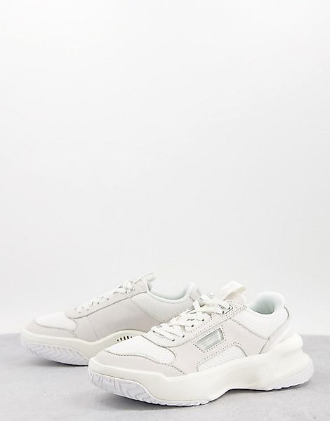 Lacoste – Ace Lift – Sneaker in gebrochenem Weiß mit dicker Sohle günstig online kaufen