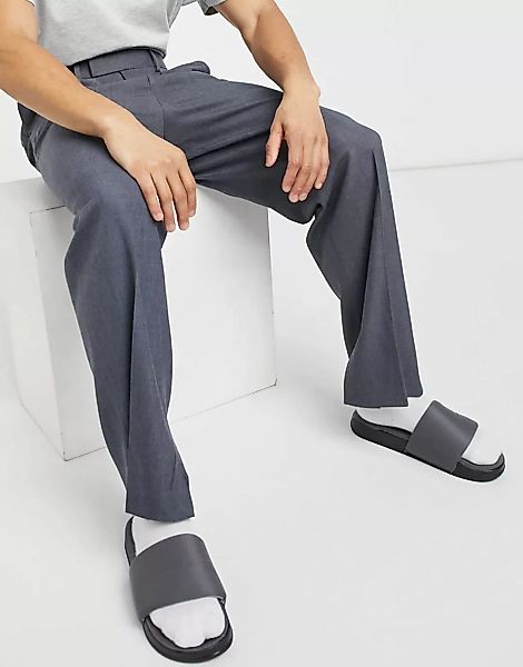 ASOS DESIGN – Elegante Hose mit weitem Bein und seitlichem Schlitz in Grau- günstig online kaufen