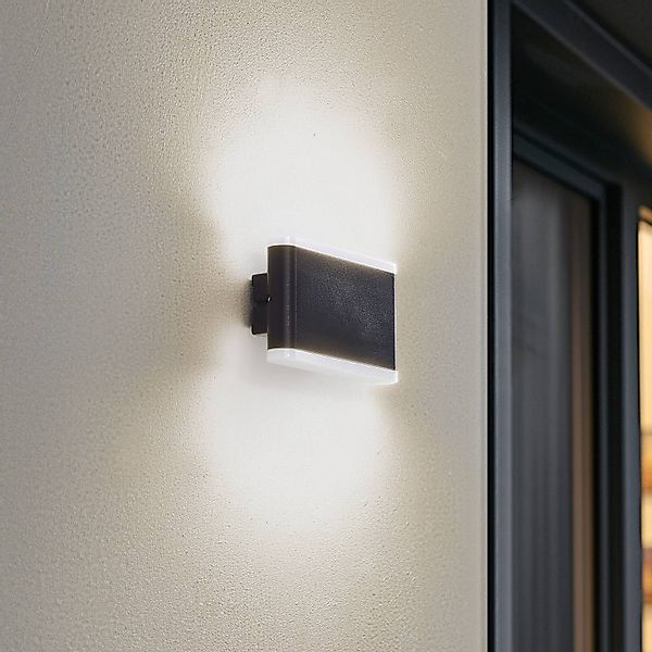 Lindby Smart LED-Außenwandleuchte Elvi, CCT, RGB, Tuya, IP54 günstig online kaufen