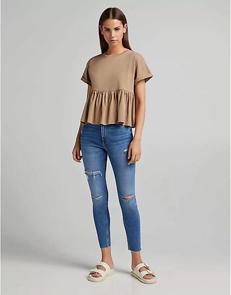 Bershka – Enge Jeans mit hohem Bund und Zierrissen in Mittel-Stein-Blau günstig online kaufen