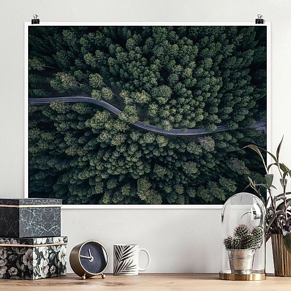Poster Natur & Landschaft - Querformat Luftbild - Waldstraße von Oben günstig online kaufen