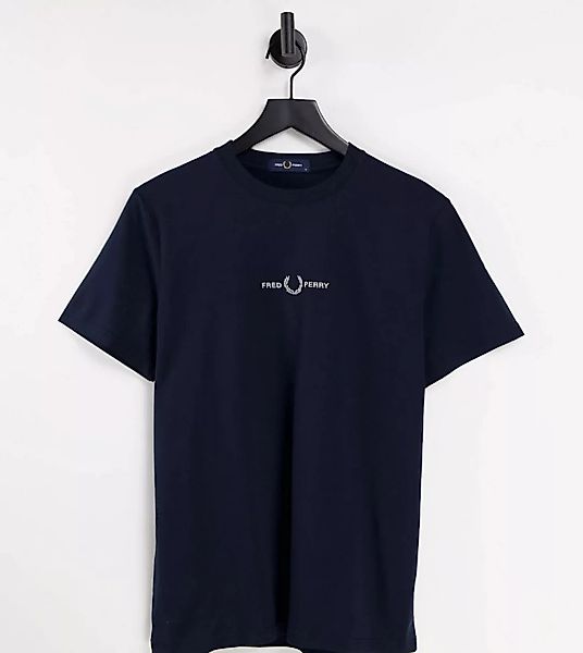 Fred Perry – T-Shirt in Marineblau mit Stickereilogo, exklusive bei ASOS günstig online kaufen