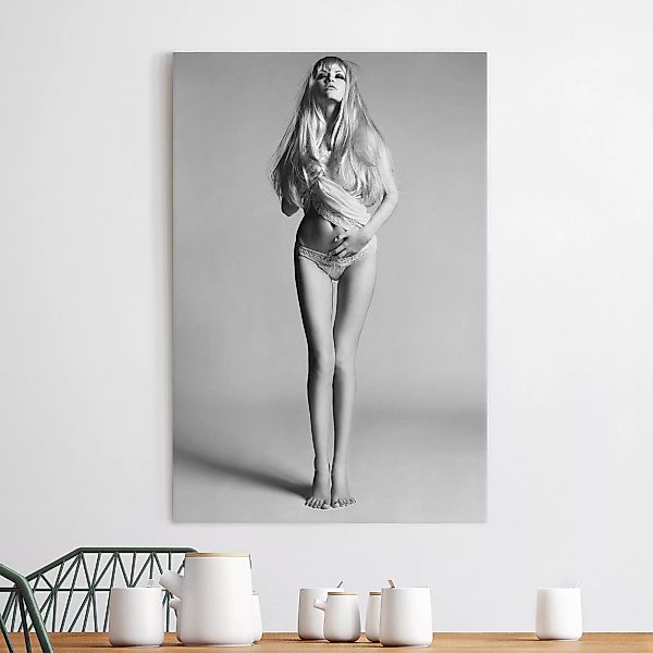 Leinwandbild Akt & Erotik - Hochformat Feeling Comfortable günstig online kaufen