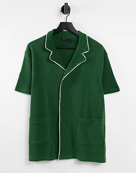 ASOS DESIGN – Legeres Poloshirt in Grün mit Waffelstruktur, Taschen und Pas günstig online kaufen