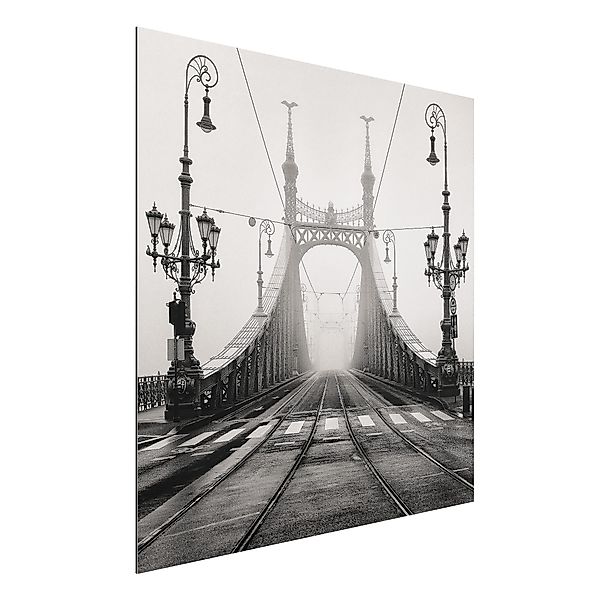 Alu-Dibond Bild - Quadrat Brücke in Budapest günstig online kaufen