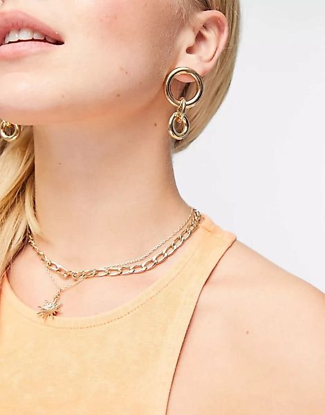 Pieces – Goldfarbene Ohrringe mit Ringdesign günstig online kaufen