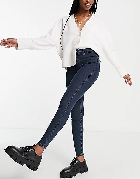 Topshop – Joni – Jeans aus Bio-Baumwollmix in Blauschwarz günstig online kaufen