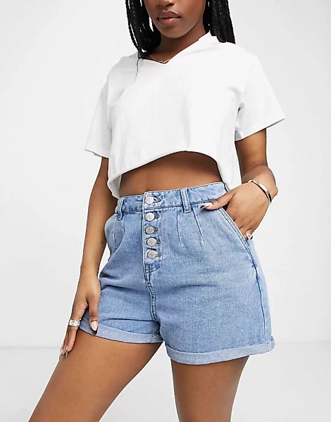 Urban Bliss – Shorts mit sichtbarer Knopfleiste vorn in mittlerer Waschung- günstig online kaufen