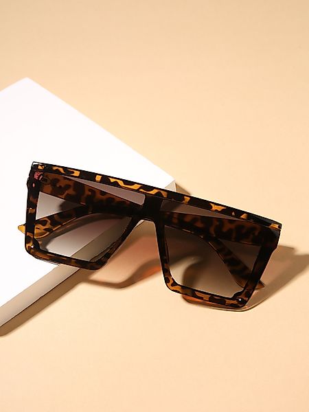 Flache Sonnenbrille mit getönten Gläsern günstig online kaufen