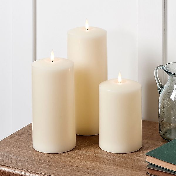 TruGlow® LED Stumpenkerzen Echtwachs Trio Ø 10cm günstig online kaufen
